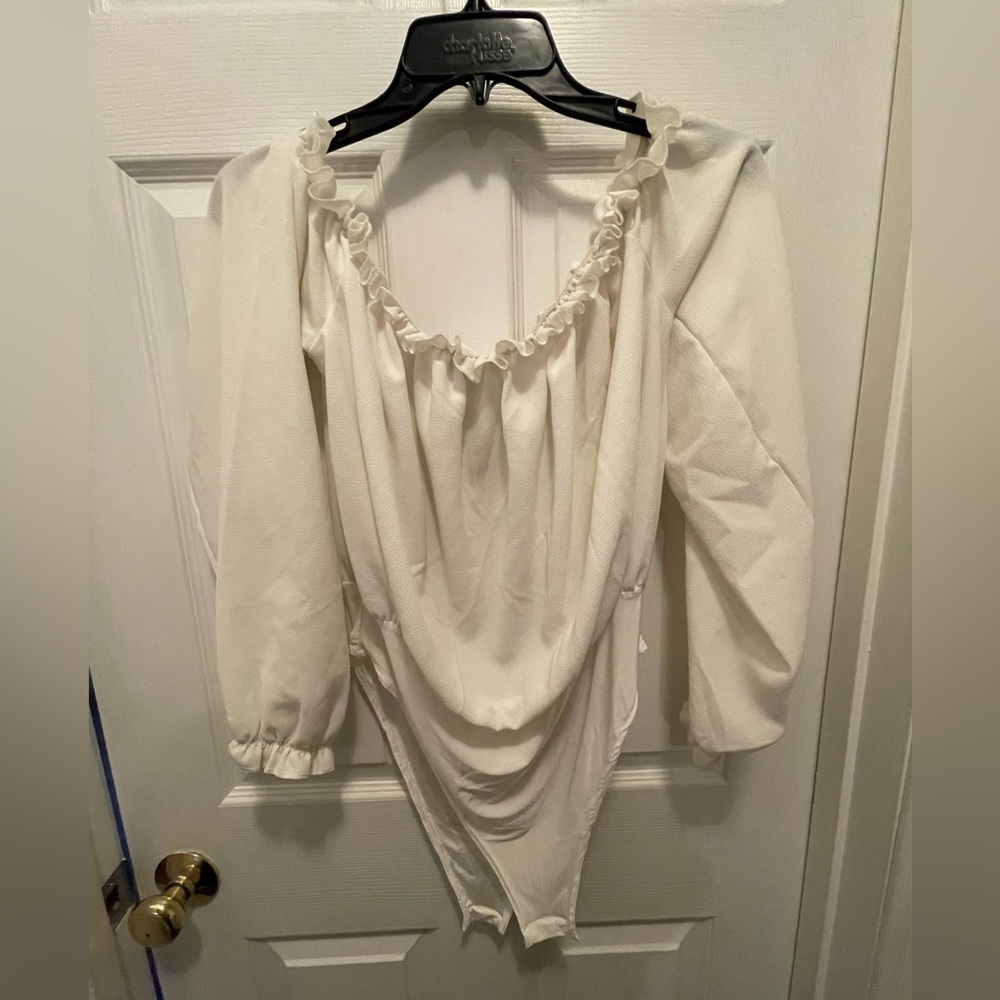 Boohoo bodysuit off the shoulder